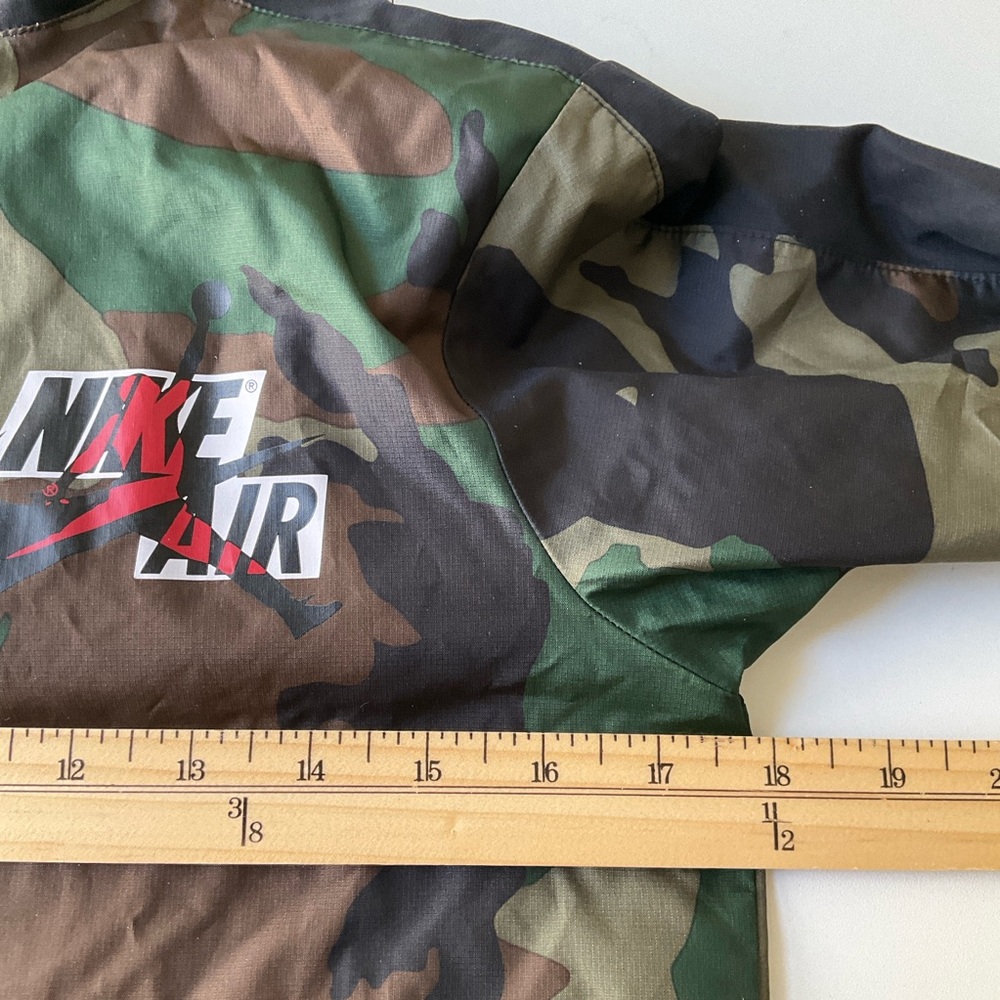 Nike Air Jordan Camo Jacket with Red Zipper Boys M (10-12) - Picture 12 of 13